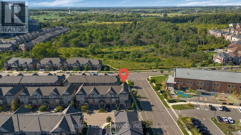 411 Hardwick Common — photo 40 of 40