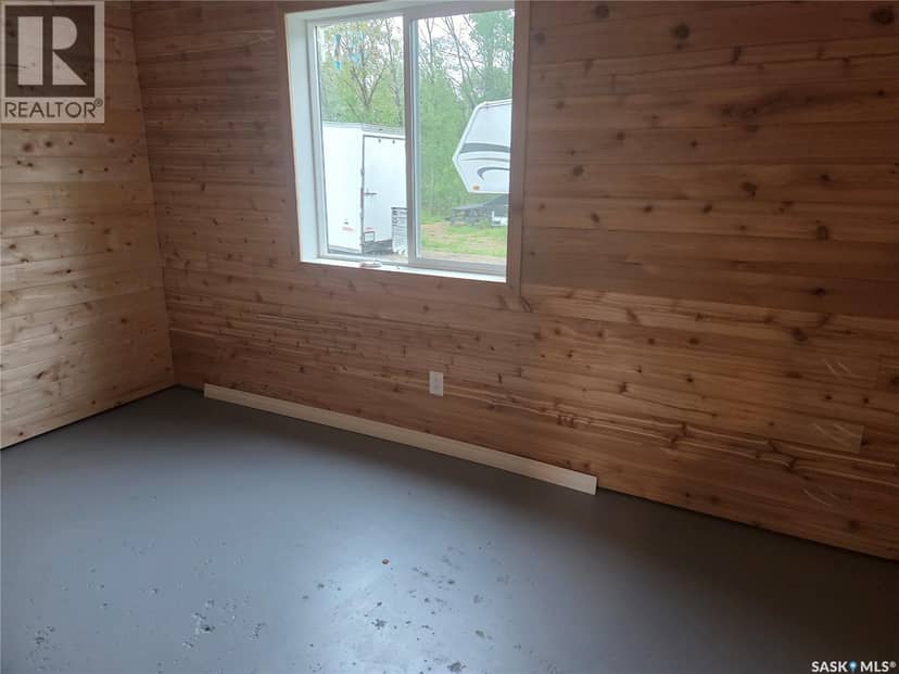 565 Maple AVENUE — photo 13 of 25