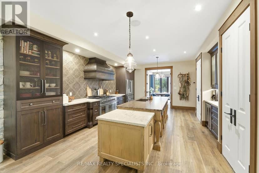 3713 Nineteenth Street — photo 17 of 40
