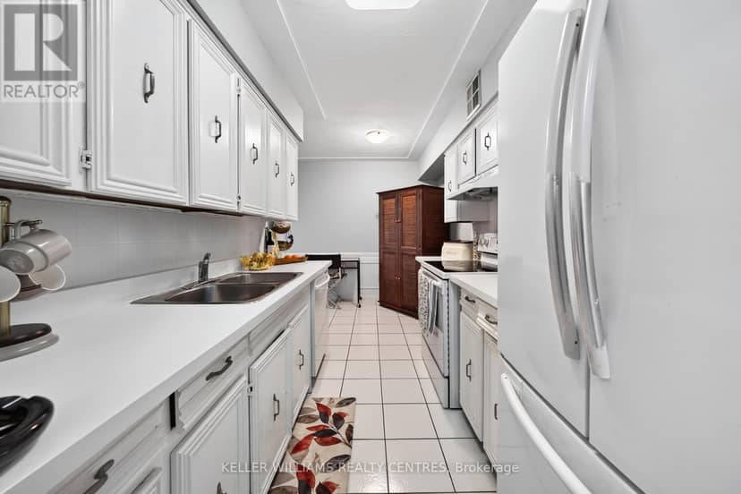 204 - 30 Harrisford Street — photo 11 of 35