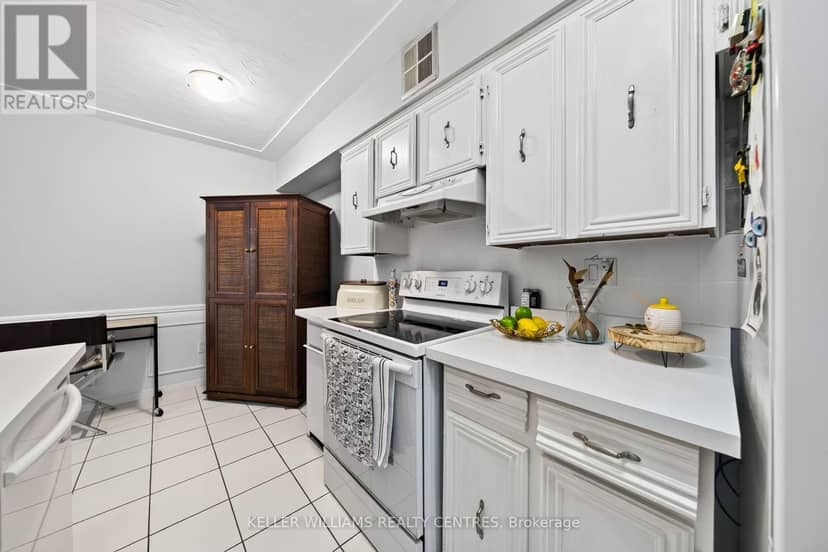 204 - 30 Harrisford Street — photo 12 of 35