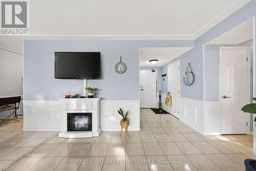 204 - 30 Harrisford Street — photo 18 of 35