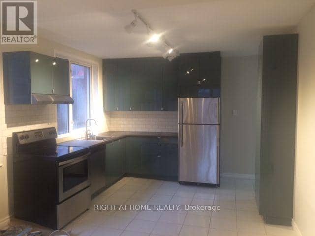 84 Proctor Boulevard — photo 4 of 16