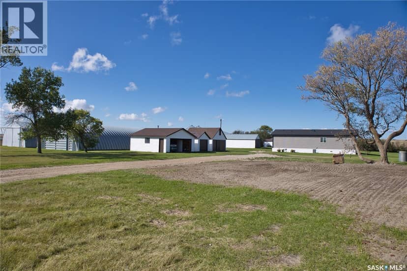 Saskatoon NE Mature Building Site — photo 10 of 40