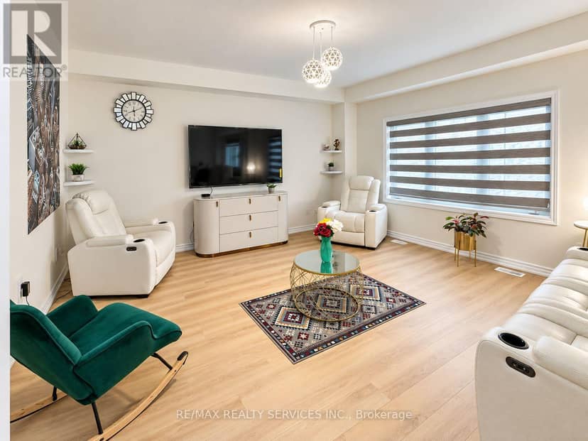 8 Waldron Street — photo 12 of 40