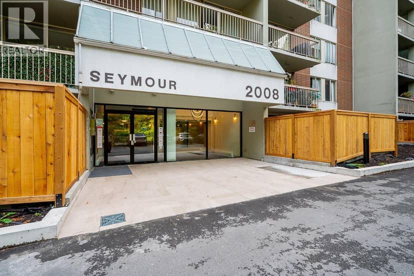 1609 2008 FULLERTON AVENUE, North Vancouver, photo 3
