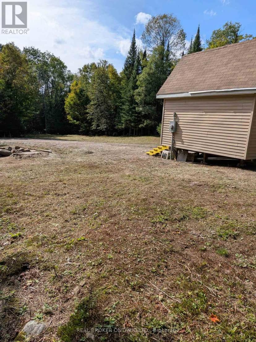 1555 Minnicock Lake Road, Dysart et al, photo 3