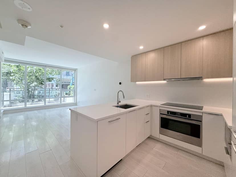 TH10 10388 133 STREET, Surrey