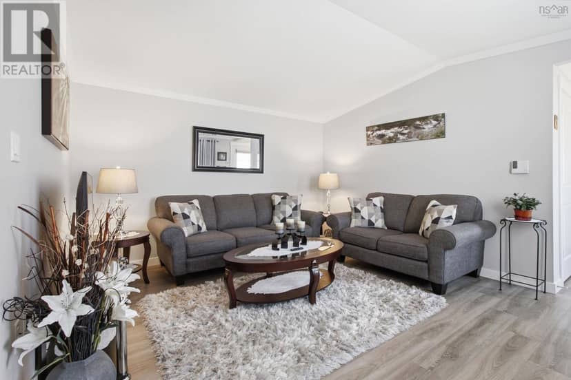 1123 Susan Drive, Beaver Bank, photo 5