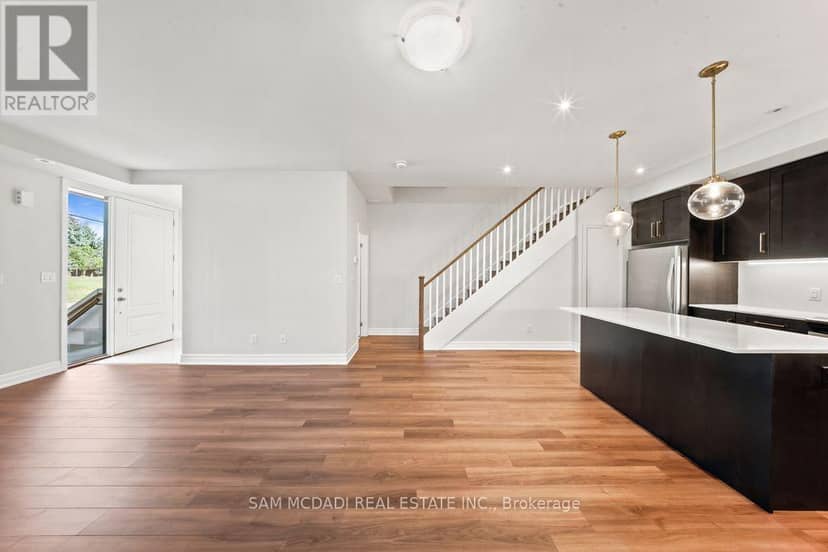 102 - 1180 Cawthra Road — photo 7 of 23