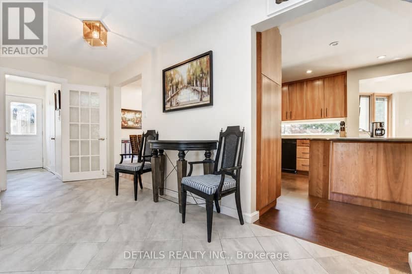 4388 Whittaker Crescent — photo 10 of 40