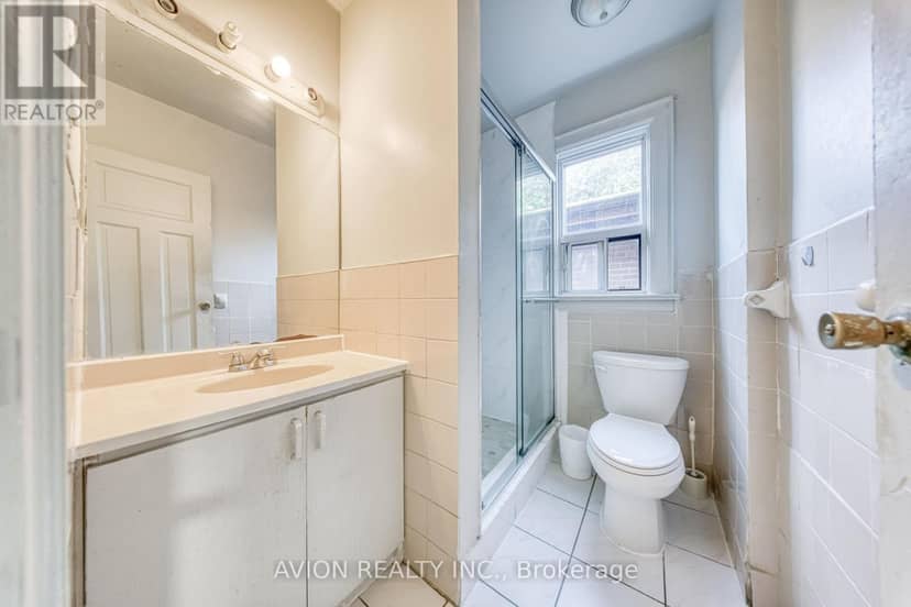 54 Ryerson Avenue — photo 27 of 36
