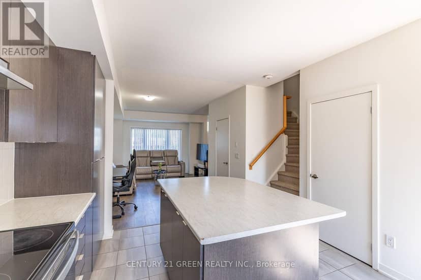 406 - 1525 Kingston Road — photo 33 of 40