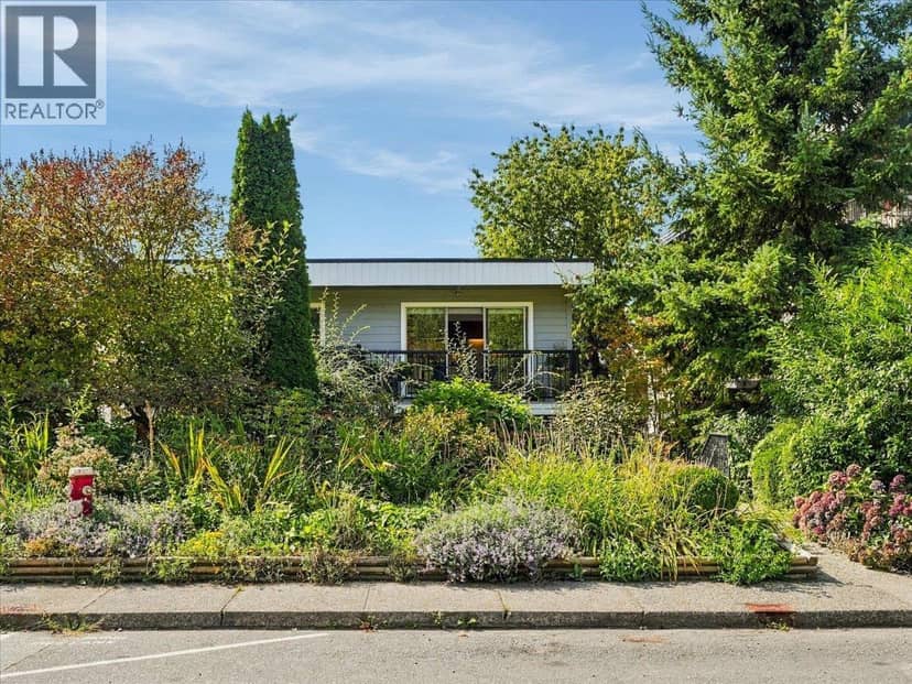 6 137 E 5TH STREET, North Vancouver, photo 2