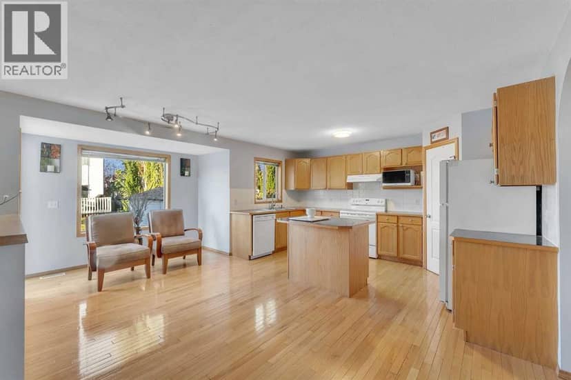185 West Lakeview Drive — photo 12 of 40