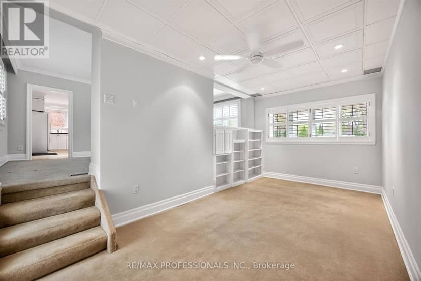 27 Nottingham Drive — photo 19 of 40