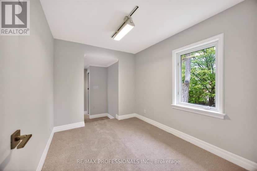 27 Nottingham Drive — photo 34 of 40