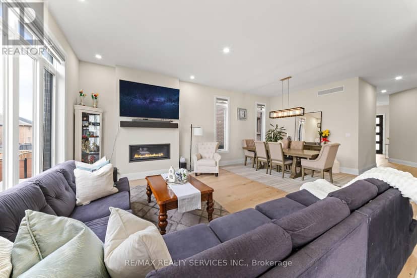 130 Pondcliffe Drive — photo 10 of 40
