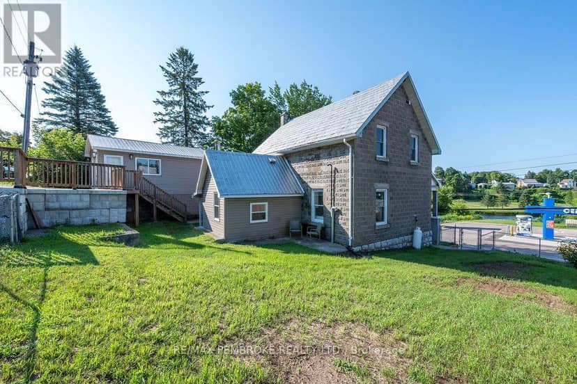 131 Bonnechere Street W, Bonnechere Valley, photo 3