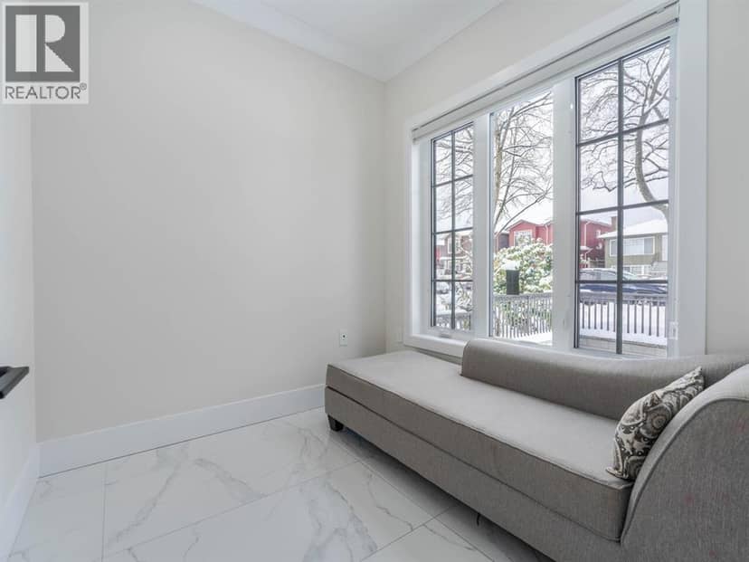 1 6358 WINDSOR STREET, Vancouver, photo 3