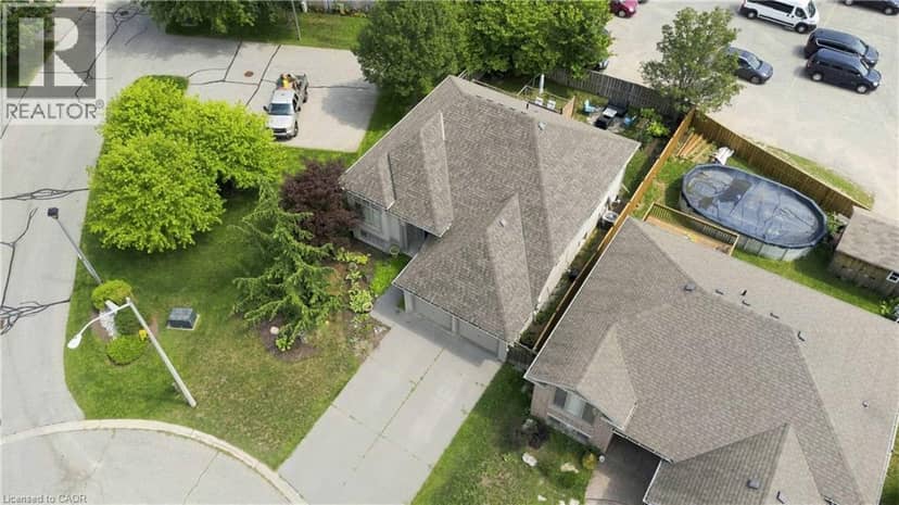 33 STRATFORD Terrace — photo 40 of 40