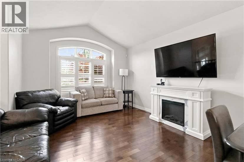 33 STRATFORD Terrace, Brantford, photo 4