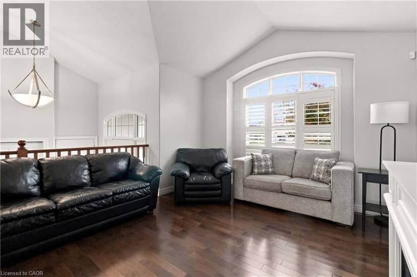 33 STRATFORD Terrace, Brantford, photo 6