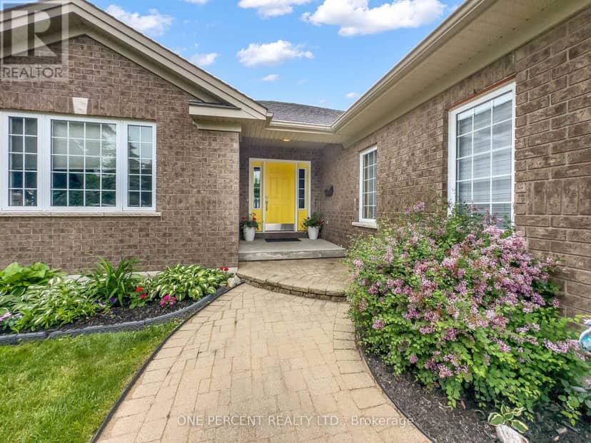 4 Jason Crescent — photo 3 of 40