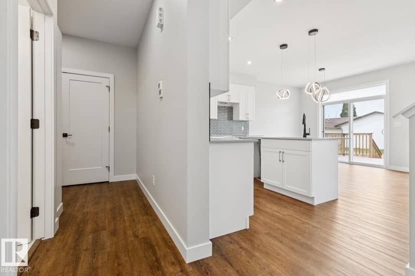 72 Maple Cr, Gibbons, photo 5