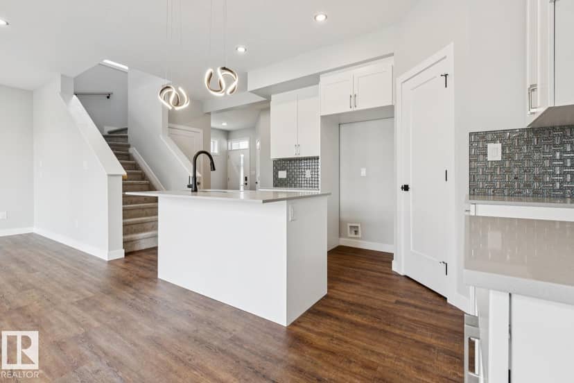72 Maple Cr — photo 15 of 40