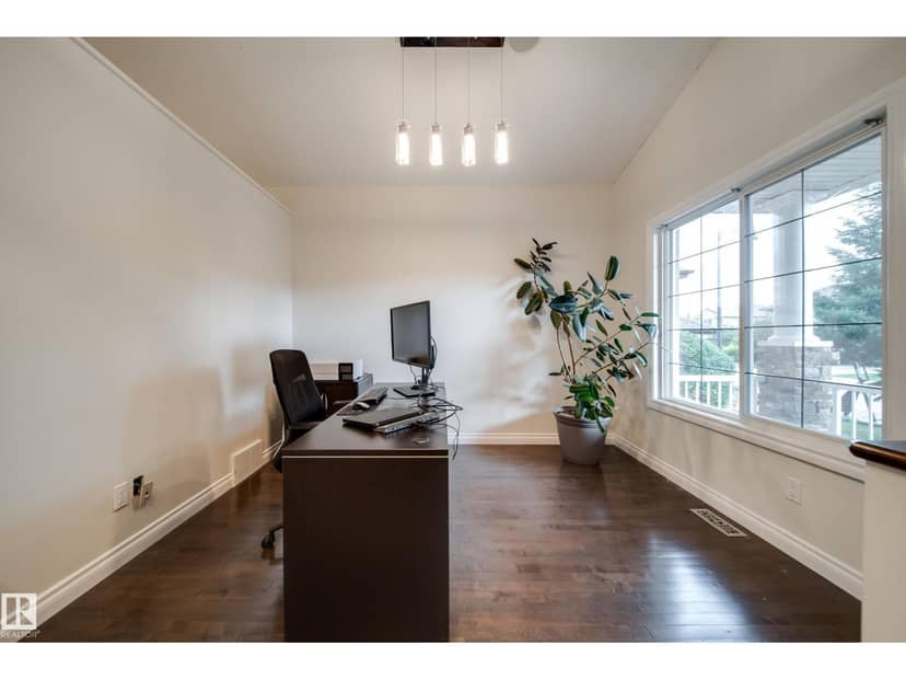 2410 Warry Pl SW — photo 13 of 40