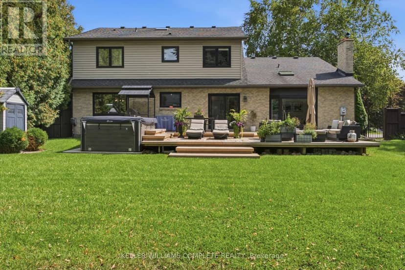 27 John Martin Crescent — photo 35 of 40