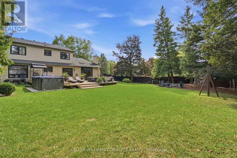 27 John Martin Crescent — photo 36 of 40
