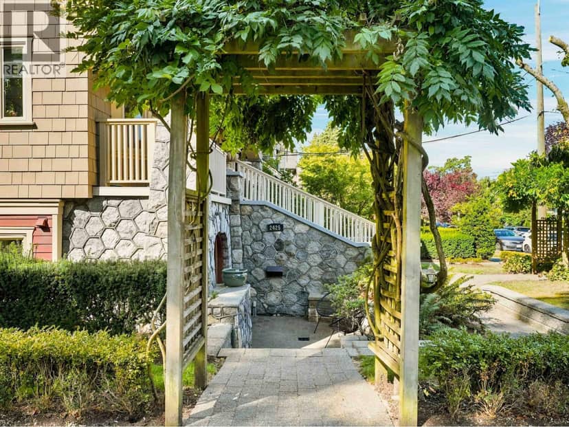2425 LARCH STREET, Vancouver, photo 2
