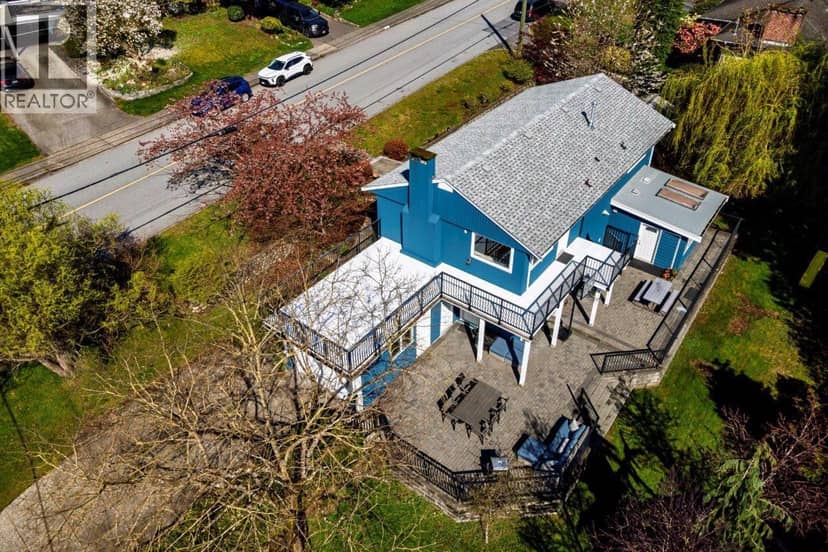 2094 VIEWLYNN DRIVE, North Vancouver