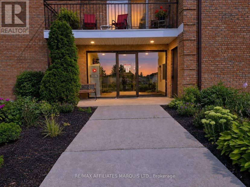 302 - 220 Kenyon Street W, North Glengarry, photo 3