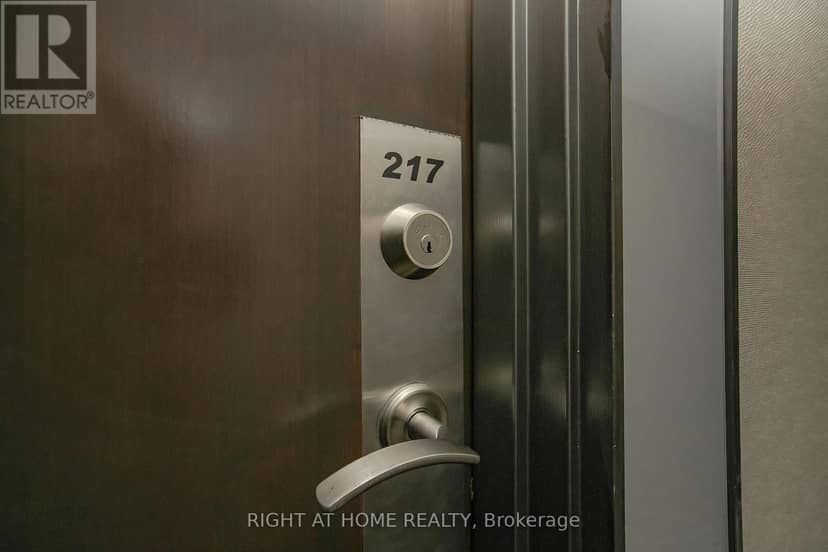 217 - 2119 Lake Shore Boulevard W — photo 10 of 40