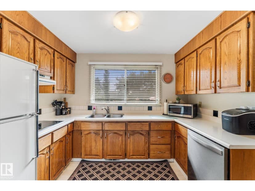 16807 98 Avenue NW NW — photo 13 of 40