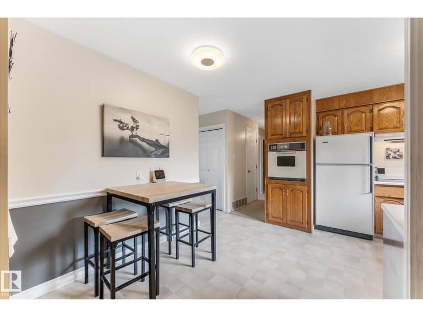 16807 98 Avenue NW NW — photo 11 of 40