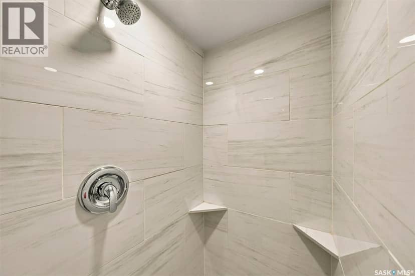 13 3214 11th STREET W — photo 27 of 38