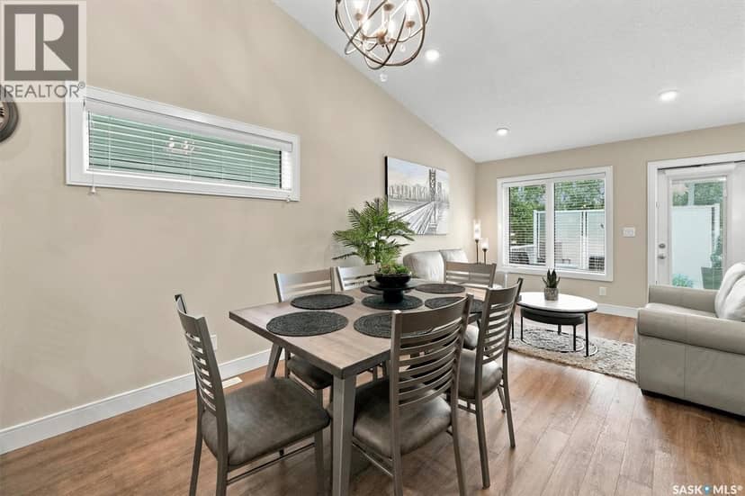 13 3214 11th STREET W — photo 9 of 38