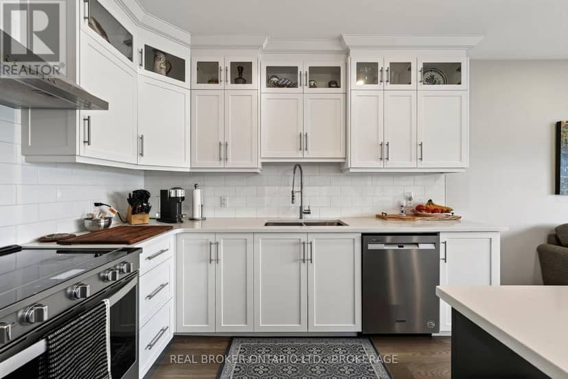 2-C McConnell Avenue — photo 10 of 29