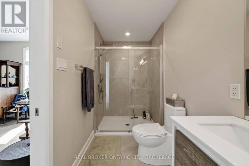 2-C McConnell Avenue — photo 23 of 29