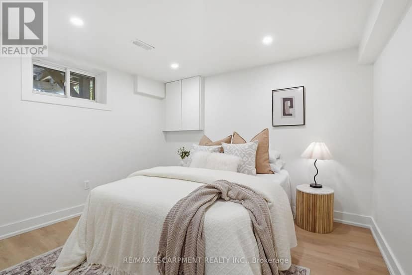 345 Rankin Drive — photo 38 of 40