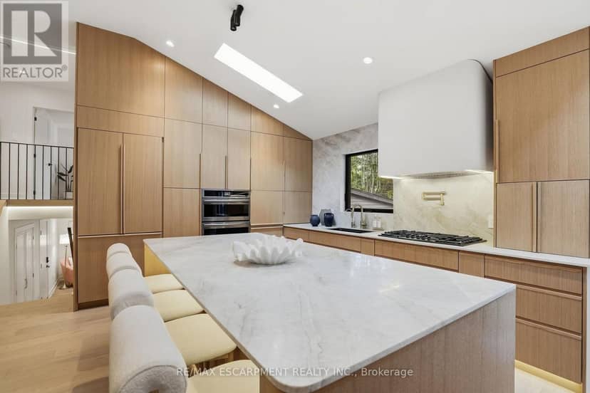 345 Rankin Drive — photo 8 of 40