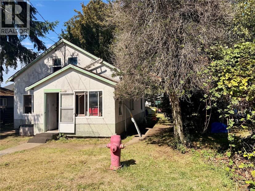 1600 17th Ave — photo 1 of 5