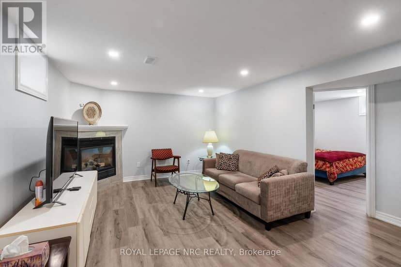 476 Vine Street — photo 22 of 40