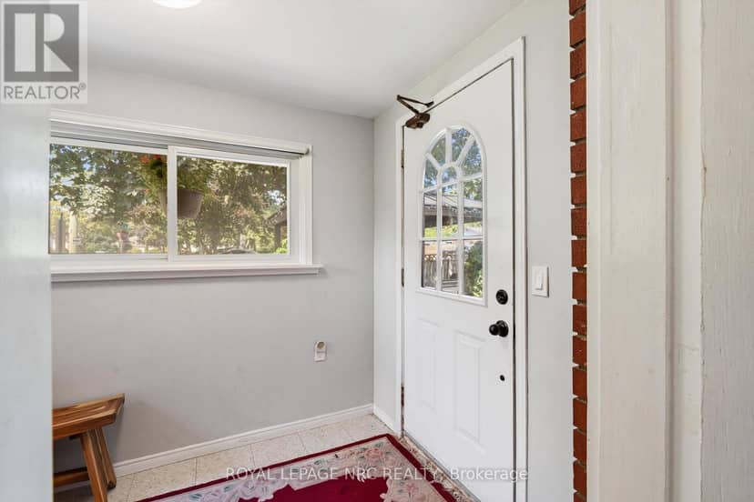 476 Vine Street — photo 4 of 40
