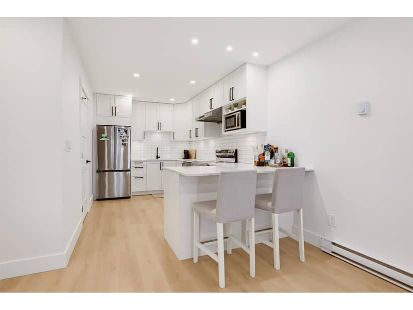 166 SPRINGFIELD DRIVE, Langley, photo 2