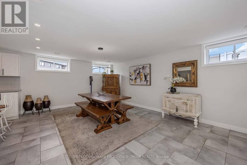 46 Rutile Street — photo 27 of 40